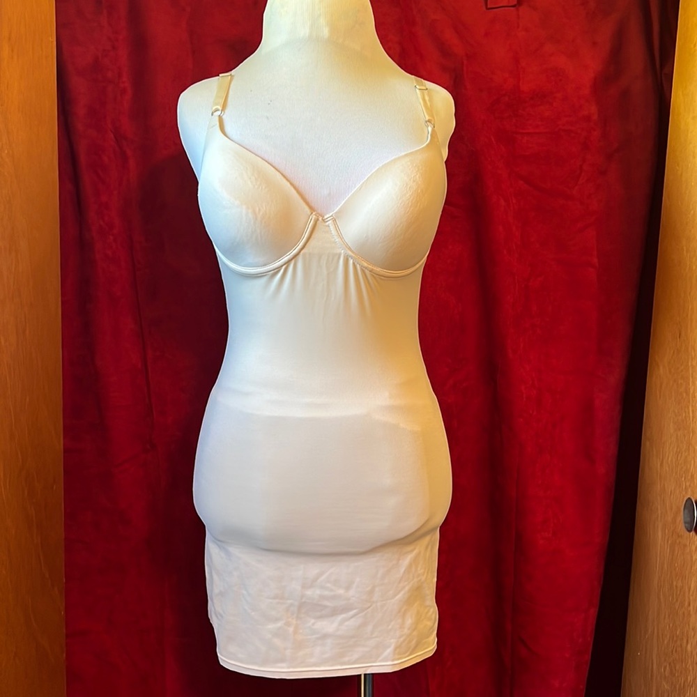 Beige slip